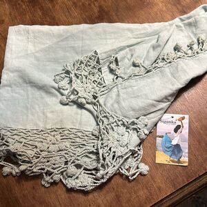 NWT Siganka Maui scarf with crochet flowers in the color Beach Glass